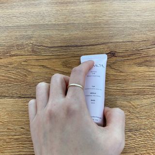 러브모아 향수 고체향수 승무원 고체향수 바르는 향수 니치향수 도손 우드세이지 앤 씨솔트 — 5점을 준 리뷰어가 2022년 12월 올린 사용 사진