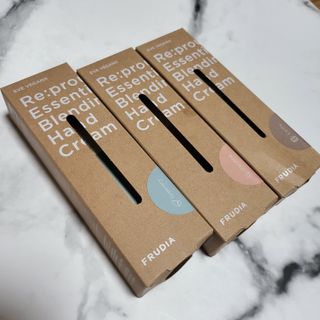 [후르디아] 끈적임 없는 착한성분 비건  핸드크림 3종 — 5점을 준 리뷰어가 2022년 11월 올린 사용 사진