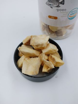 부르르펫 야미트릿 틸라피아 60g — 4.5점을 준 리뷰어가 2021년 10월 올린 사용 사진