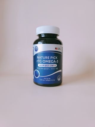 서울약사신협 네이처픽_알티지오메가3_1,205mg x 180캡슐 — 5점을 준 리뷰어가 2021년 9월 올린 사용 사진