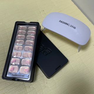 데싱디바 글레이즈 젤네일 별빛유리네일 6종_랜덤발송 — 3점을 준 리뷰어가 2021년 8월 올린 사용 사진