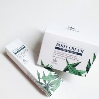 버텍스넘버원 버텍스 넘버원 햄프씨드오일 핸드밤, 바디크림 — 5점을 준 리뷰어가 2022년 3월 올린 사용 사진
