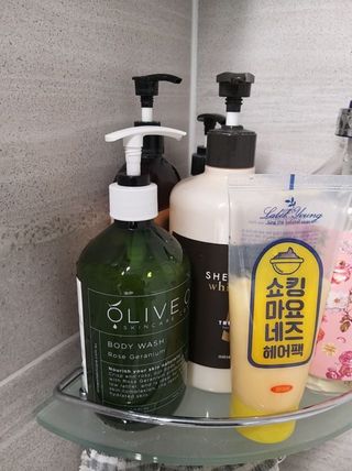올리브 오일 스킨케어 컴퍼니 [OOSC] 향기로운 보습 로즈 제라늄 바디워시 500ml — 5점을 준 리뷰어가 2021년 5월 올린 사용 사진