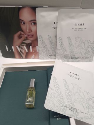리브얼 | LIVALL 바이오셀룰로오스 마스크 레스트 앤 글로우 33ml  x 3개입 — 5점을 준 리뷰어가 2022년 6월 올린 사용 사진