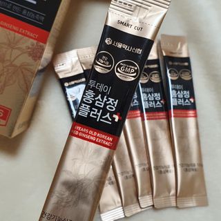 서울약사신협_투데이홍삼정플러스스틱_10g x 30포 — 5점을 준 리뷰어가 2021년 2월 올린 사용 사진
