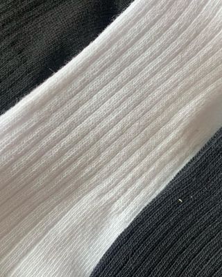 [사이즈가 있는 양말 필로이] 남/여 골지 발목 양말 4족 세트 남【S, M, L, XL】여【S, M, L】_컬러 랜덤 — 4점을 준 리뷰어가 2022년 6월 올린 사용 사진
