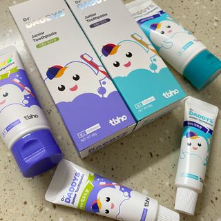 닥터데디스 안심불소 튼튼치약(청포도, 민트 중 택 1) 60g + 여행용 미니 치약 15g — 4점을 준 리뷰어가 2022년 12월 올린 사용 사진