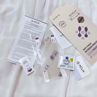 아클리브 Eco 항균 항바이러스 액정 보호필름(iPhone) — 5점을 준 리뷰어가 2022년 8월 올린 사용 사진