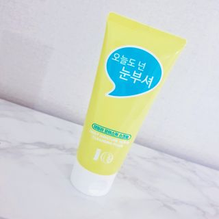 IO 아이오 오늘도 넌 눈부셔 - 데일리 스크럽 클렌징폼 — 5점을 준 리뷰어가 2021년 2월 올린 사용 사진