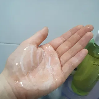 스킨큐어 산다화 순한 클렌징 동백 오일 200ml — 5점을 준 리뷰어가 2023년 3월 올린 사용 사진
