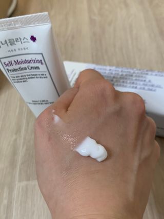셀프 모이스처라이징 프로텍션 크림 셀프 모이스처라이징 프로텍션크림 — 5점을 준 리뷰어가 2022년 4월 올린 사용 사진