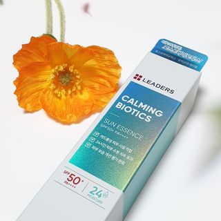 리더스코스메틱 리더스 카밍 바이오틱스 선 에센스 SPF 50+ PA++++ — 5점을 준 리뷰어가 2022년 5월 올린 사용 사진