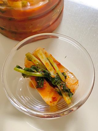 셰프애찬 알타리김치 총각김치 1kg — 3.5점을 준 리뷰어가 2022년 10월 올린 사용 사진