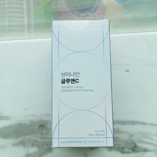 브이나인 글루타치온 비타민C 콜라겐 세라마이드 14포 1BOX — 5점을 준 리뷰어가 2022년 8월 올린 사용 사진