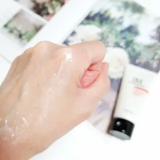 ★뉴 펩타이드 모이스처 리커버리 크림 — 5점을 준 리뷰어가 2022년 7월 올린 사용 사진