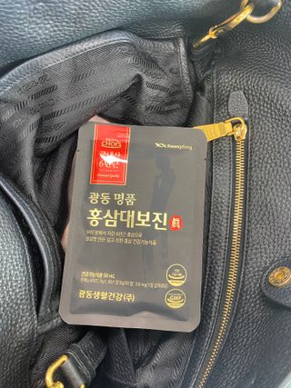 광동생활건강 광동 명품 홍삼대보진 50mL x 30포 — 5점을 준 리뷰어가 2023년 4월 올린 사용 사진