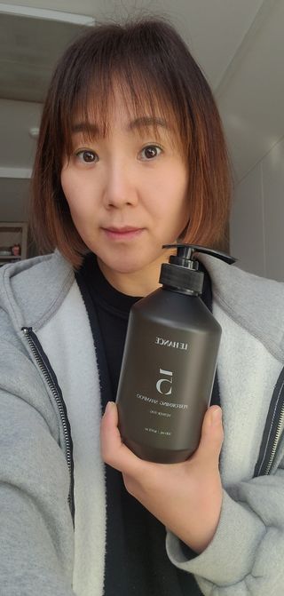 르핸스 퍼포밍 5 샴푸 비반트 포렛/베티버 포그 — 4점을 준 리뷰어가 2022년 12월 올린 사용 사진