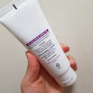 셀프 모이스처라이징 프로텍션 크림 셀프 모이스처라이징 프로텍션크림 — 5점을 준 리뷰어가 2022년 4월 올린 사용 사진