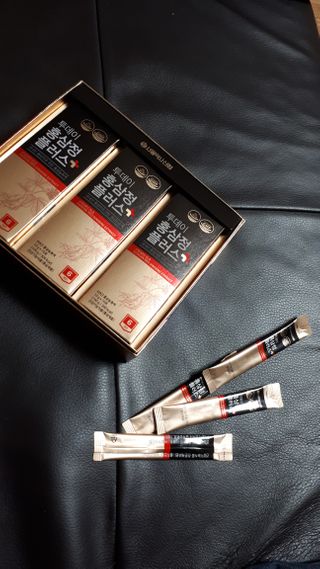 서울약사신협_투데이홍삼정플러스스틱_10g x 30포 — 5점을 준 리뷰어가 2020년 12월 올린 사용 사진