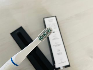 트로마츠 심플 미세전류 칫솔 — 3점을 준 리뷰어가 2022년 5월 올린 사용 사진
