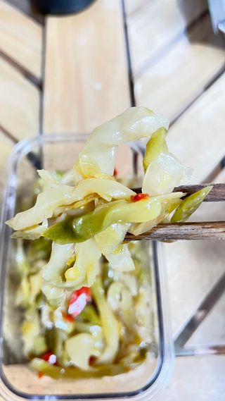 루시델리 야미하우스 홍콩 스파이시 프리미엄 짜사이 무침 500g — 5점을 준 리뷰어가 2024년 9월 올린 사용 사진