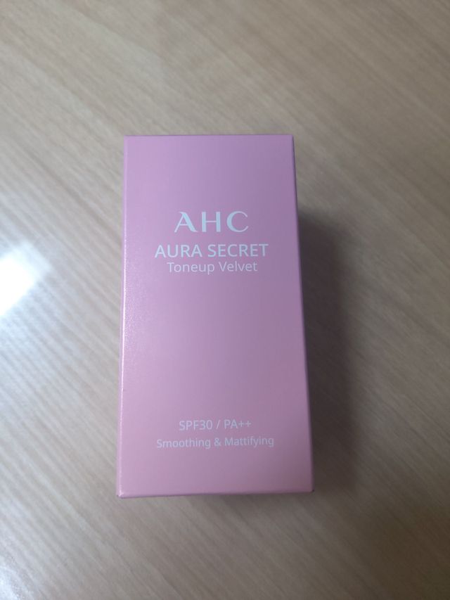 AHC 아우라 시크릿 톤업 벨벳 리뷰 사진