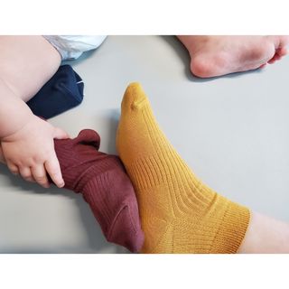 [사이즈가 있는 양말 필로이] 남/여 골지 발목 양말 4족 세트 남【S, M, L, XL】여【S, M, L】_컬러 랜덤 — 5점을 준 리뷰어가 2022년 6월 올린 사용 사진