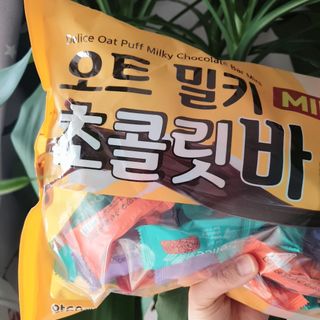 델리스 오트 밀키 초콜릿 바 — 5점을 준 리뷰어가 2022년 4월 올린 사용 사진