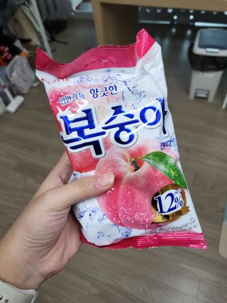청포도캔디 복숭아캔디 — 5점을 준 리뷰어가 2022년 11월 올린 사용 사진