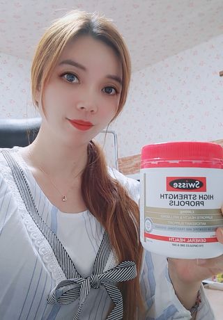 Swisse 스위스 고함량 프로폴리스 2,000mg 210정 — 5점을 준 리뷰어가 2021년 3월 올린 사용 사진