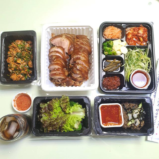 [동네맛집족발 수유점] 꼬막족발 리뷰 사진