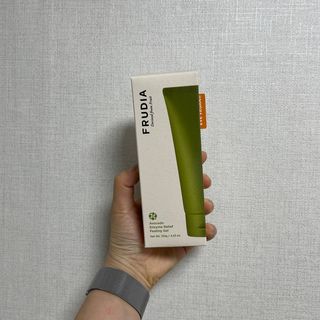 [후르디아] 아보카도 비건 약산성 효소필링젤 — 5점을 준 리뷰어가 2024년 4월 올린 사용 사진