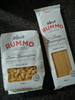 이탈리안 프리미엄 파스타 룸모 Rummo 파스타 2종 + 바질 페스토 + 블랙 트러플 페이스트 — 5점을 준 리뷰어가 2021년 7월 올린 사용 사진
