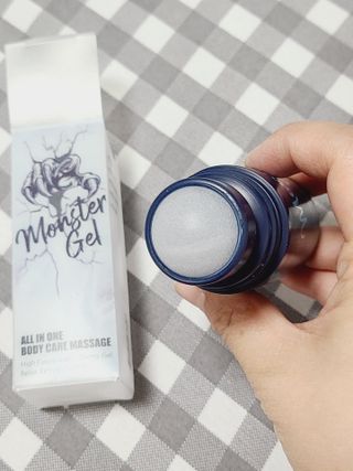 [바록스] 류현진 올인원 바디릴렉싱 몬스터겔 50ml — 4점을 준 리뷰어가 2021년 3월 올린 사용 사진