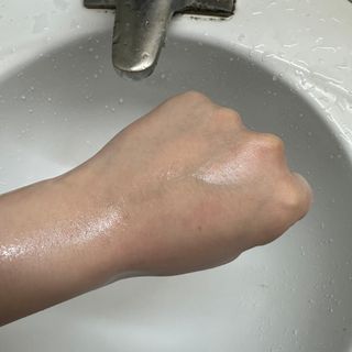프리마인 메이크업과 들뜨는 각질까지 한방에 깐달걀로! 순하기까지한 셀베이스 그린티클렌저(200ml) — 4.5점을 준 리뷰어가 2023년 3월 올린 사용 사진