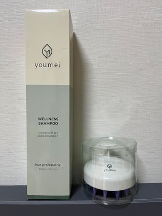 유메이 웰니스 샴푸 + 유메이 스칼프 브러쉬 — 5점을 준 리뷰어가 2021년 12월 올린 사용 사진