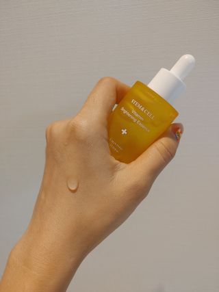 체르엠 스템앤셀 비타민 브라이트닝 에센스 30ml 1개 — 5점을 준 리뷰어가 2021년 9월 올린 사용 사진