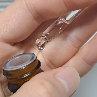 스킨큐어 산다화 비타민c 화이트닝 에센스 30ml — 5점을 준 리뷰어가 2023년 11월 올린 사용 사진