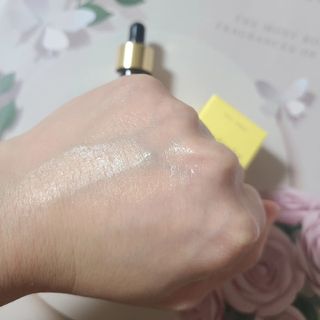 스킨큐어 산다화 비타민c 화이트닝 에센스 30ml — 5점을 준 리뷰어가 2023년 9월 올린 사용 사진