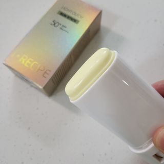 아이레시피 라이트터치 선스틱 15g (SPF50+, PA++++) — 4점을 준 리뷰어가 2023년 2월 올린 사용 사진
