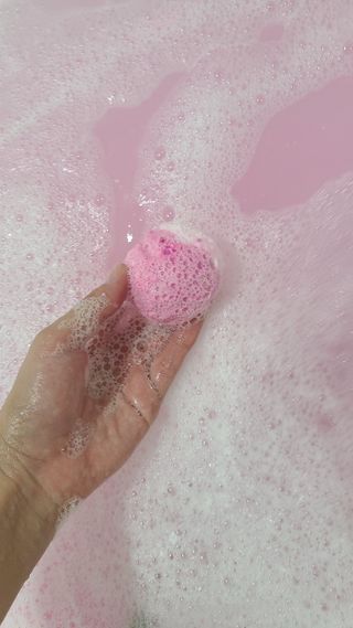 버블데이 배쓰밤 거품입욕제 버블바 6종 — 4.5점을 준 리뷰어가 2021년 10월 올린 사용 사진