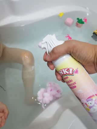 주식회사 권브라더스 [권브라더스] 목욕놀이 필수템, 핑키공주 유아버블클렌저 300ml 대용량 몽글몽글 구름 속 딸기향 — 5점을 준 리뷰어가 2022년 1월 올린 사용 사진