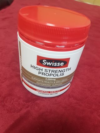 Swisse 스위스 고함량 프로폴리스 2,000mg 210정 — 5점을 준 리뷰어가 2021년 3월 올린 사용 사진