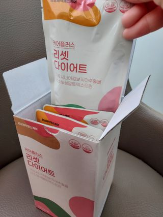 [경남제약헬스케어] 케어플러스 리셋 다이어트 청포도맛 100ml X 5포 (5일분) — 5점을 준 리뷰어가 2023년 4월 올린 사용 사진