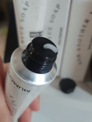 멈칫(MUMCHIT) 넥퍼퓸 NECKPERFUME 2가지 향 — 5점을 준 리뷰어가 2021년 11월 올린 사용 사진