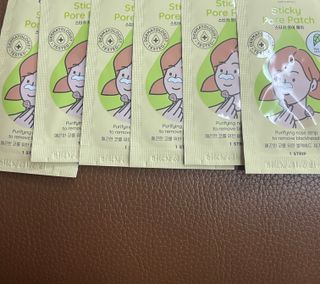 세뚜아(Cettua) 세뚜아 스티키 포어 패치 Cettua Sticky Pore Patch — 5점을 준 리뷰어가 2023년 7월 올린 사용 사진