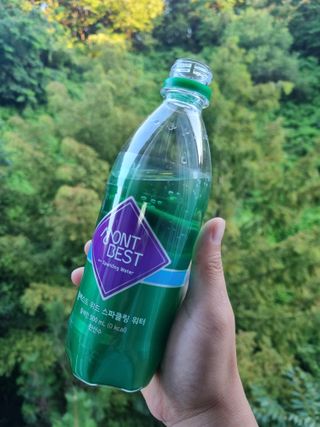 몽베스트 Montbest with Sparkling water Plain 20병 — 5점을 준 리뷰어가 2022년 8월 올린 사용 사진