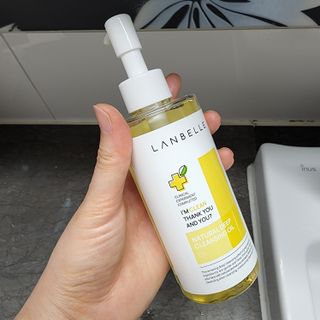 랑벨 내츄럴 딥 클렌징 오일 200ml (저자극 약산성 천연 클렌징) — 4점을 준 리뷰어가 2022년 5월 올린 사용 사진