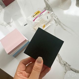 [3M] 포스트잇 점착메모지 강한점착용 노트654 심플리서린 5패드 430매 — 4점을 준 리뷰어가 2024년 9월 올린 사용 사진