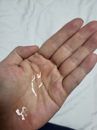 스킨큐어 산다화 비타민c 화이트닝 에센스 30ml — 3점을 준 리뷰어가 2023년 10월 올린 사용 사진